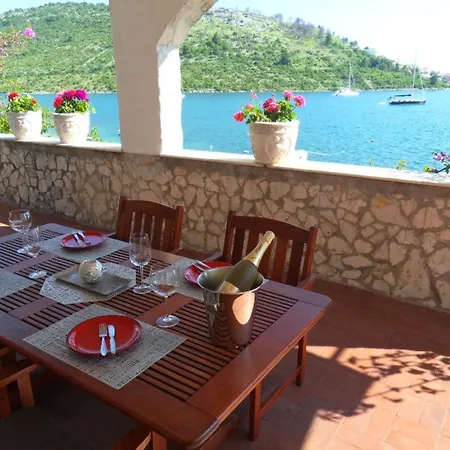 Sunset Beachfront Apartment