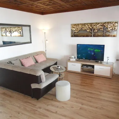 Sunset Beachfront Apartment Rogoznica (Sibenik-Knin)