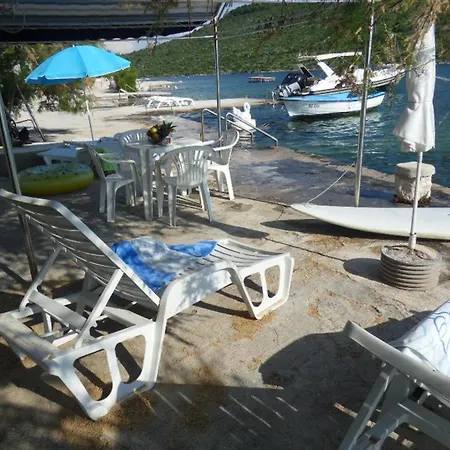 Apartment Sunset Beachfront Rogoznica (Sibenik-Knin)